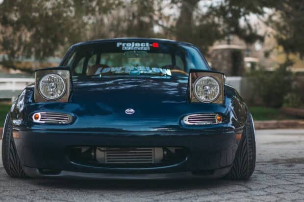 A front view of a Mazda MX 5 Miata shows its headlights and grille clearly, HD Desktop Wallpaper