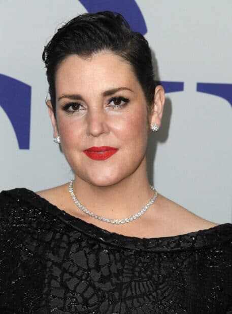 Melanie Lynskey wears a black dress and red lipstick with elegant jewelry, HD Mobile Wallpaper