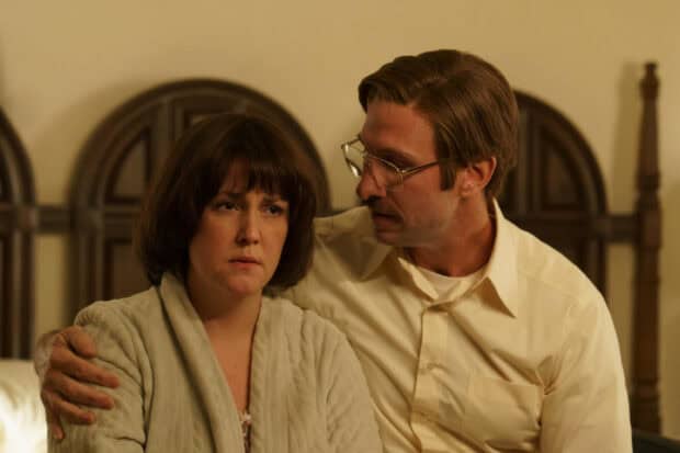 A man comforts Melanie Lynskey in an emotional moment, 2K Desktop Wallpaper