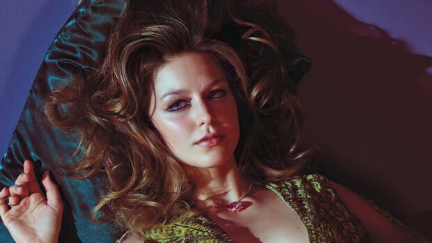 A close up of Melissa Benoist wearing a pendant necklace and a golden dress, 4K Desktop Wallpaper