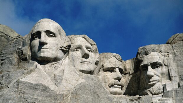 The Mount Rushmore sculpture shows four famous US presidents carved into rock, 2K Desktop Wallpaper