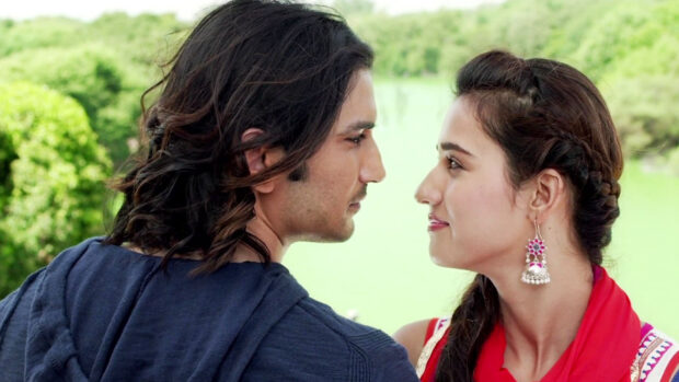A close up of a romantic scene from Ms Dhoni The Untold Story movie, HD Desktop Wallpaper