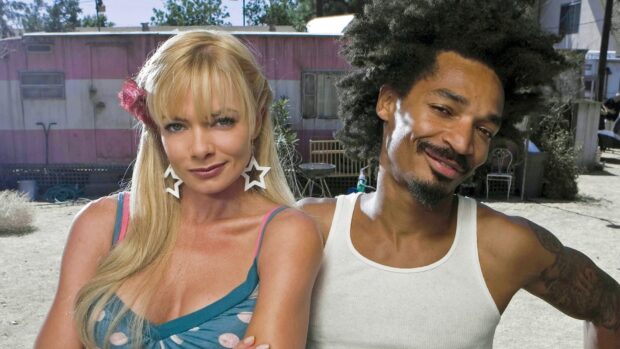 Two main characters from My Name Is Earl tv series smiling outdoors, HD Desktop Wallpaper