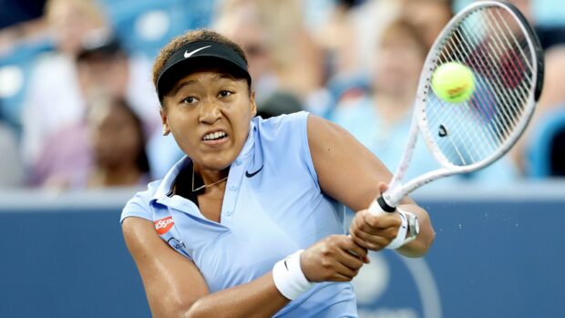 Naomi Osaka hits a backhand shot during a competitive match, 2K Desktop Wallpaper