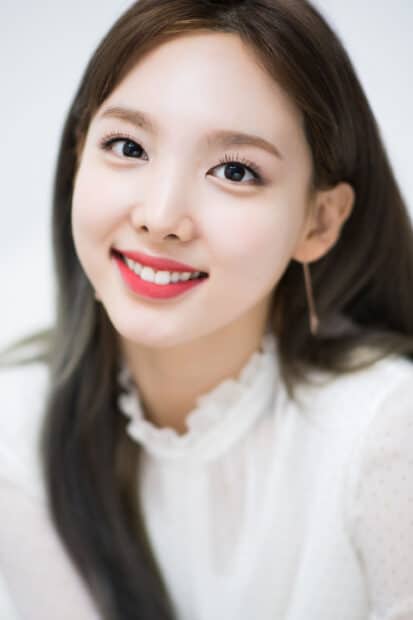 Nayeon Wallpapers with a bright smile and clear eyes in a white blouse, 2K Mobile Wallpaper