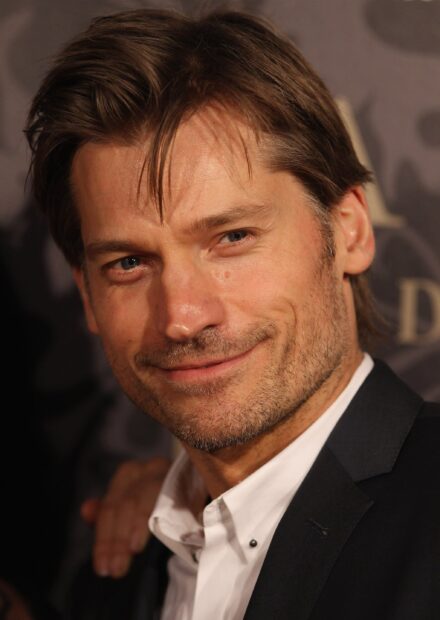 A close up portrait of Nikolaj Coster Waldau smiling at an event, 2K Desktop Wallpaper