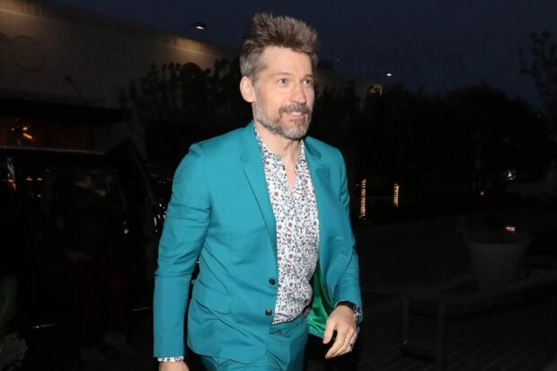 Nikolaj Coster Waldau wearing a blue suit with a floral shirt walking outside at night, HD Desktop Wallpaper