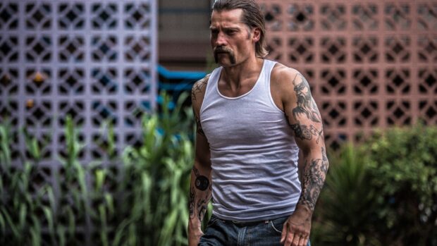 Nikolaj Coster Waldau walking outdoors with tattoos, 4K Desktop Wallpaper