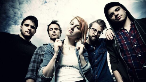 The Paramore band members pose together outdoors, HD Desktop Wallpaper