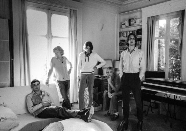 The Parcels band is posing in a cozy room with musical instruments, HD Desktop Wallpaper