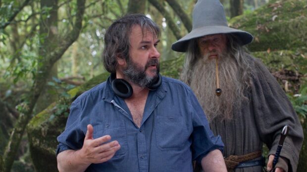 Peter Jackson discusses a scene with Gandalf in a forest setting, HD Desktop Wallpaper