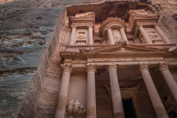 The Petra Jordan showcases ancient rock carvings and architectural details, 2K Desktop Wallpaper
