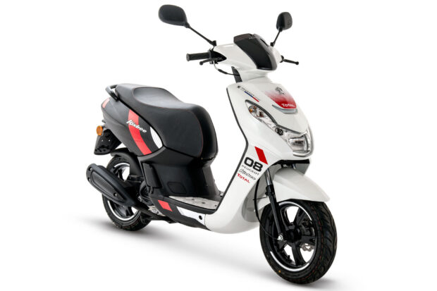 A white Peugeot Kisbee scooter is shown clearly against a white background, HD Desktop Wallpaper