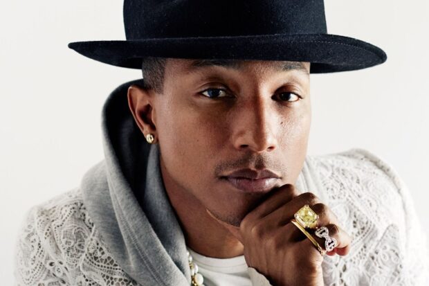 Pharrell Williams wearing a black hat and layered rings, HD Desktop Wallpaper