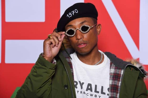 Pharrell Williams wearing unique sunglasses and a beret, 2K Desktop Wallpaper