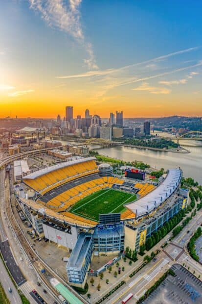 The Pittsburgh skyline is beautifully captured with the stadium and river in view, HD Mobile Wallpaper