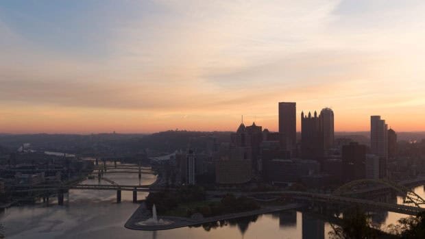Pittsburgh skyline at sunset with rivers and bridges, HD Desktop Wallpaper