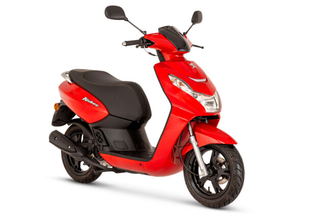 The Peugeot Kisbee scooter is shown in a bright red color on a white background, 2K Desktop Wallpaper