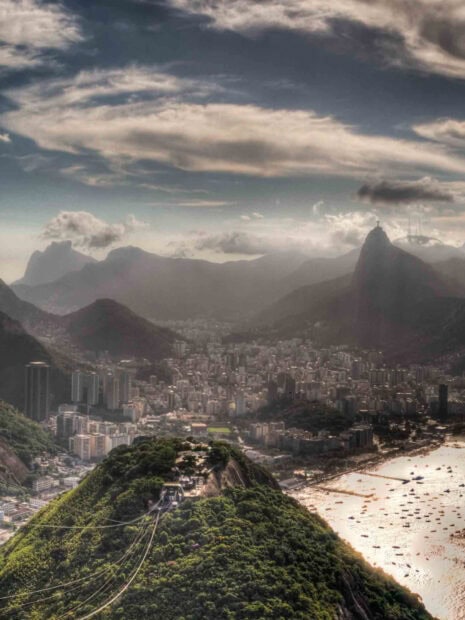 A scenic view of Rio De Janerio with mountains and city buildings, HD Desktop Wallpaper