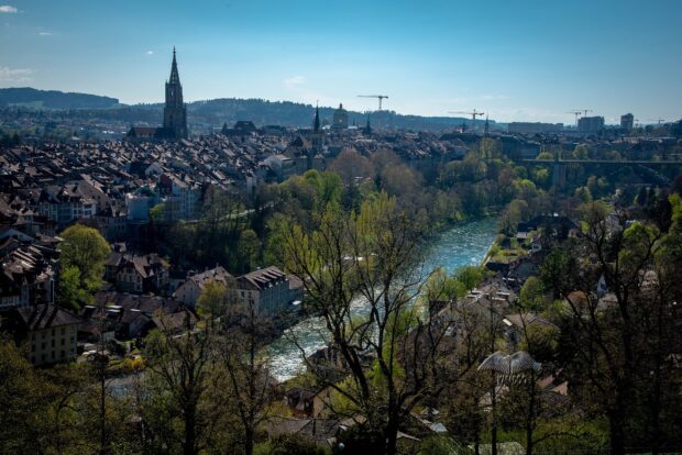 A scenic view of River Aare Switzerland with urban landscape, HD Desktop Wallpaper