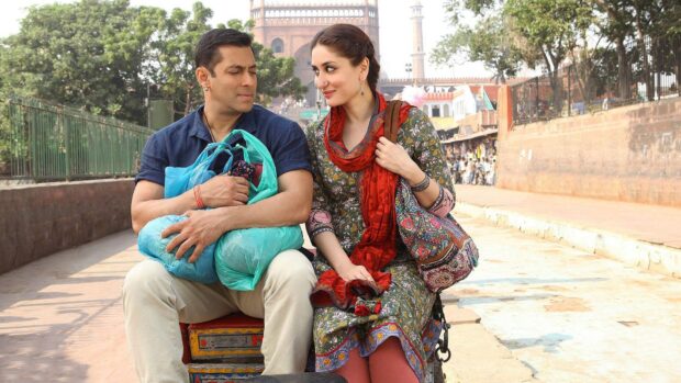 A couple sharing a romantic moment in a bustling street captured in Bollywood Wallpapers, HD Desktop Wallpaper