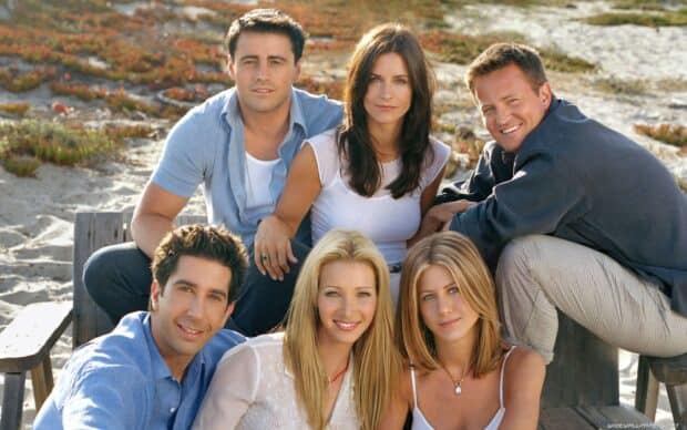 The Ross Friends wallpapers cast is gathered together posing outdoors with casual smiles, HD Desktop Wallpaper