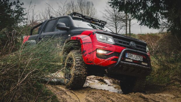 A rugged off road vehicle driving through muddy terrain with off road driving wallpapers, HD Desktop Wallpaper