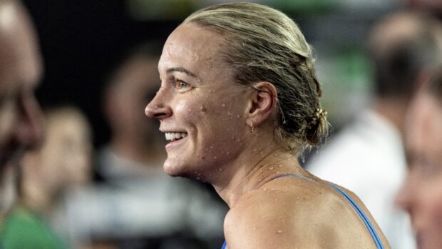 Sarah Sjostrom is smiling after a swimming event, HD Desktop Wallpaper