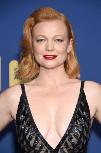 Sarah Snook wears a black sequined dress with red lipstick at an event, HD Desktop Wallpaper