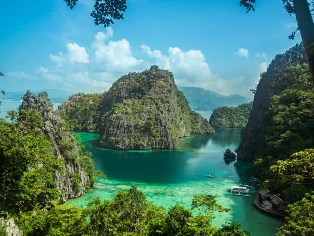 The Palawan Wallpapers show stunning limestone cliffs and clear turquoise waters, HD Desktop Wallpaper