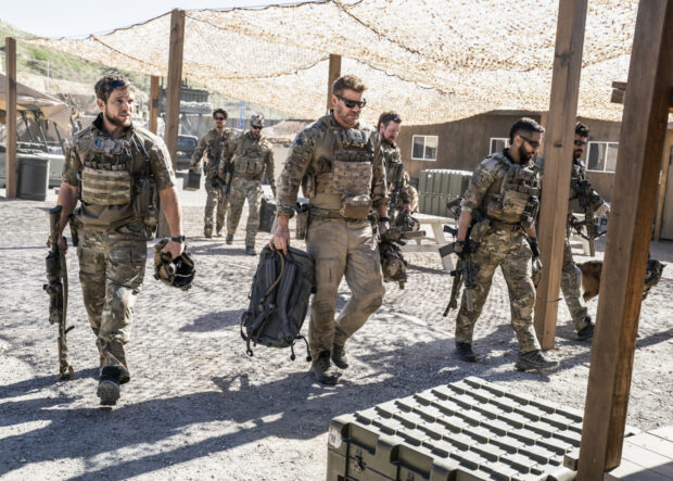 Seal Team Tv Series soldiers walking through a military base in full gear, HD Desktop Wallpaper