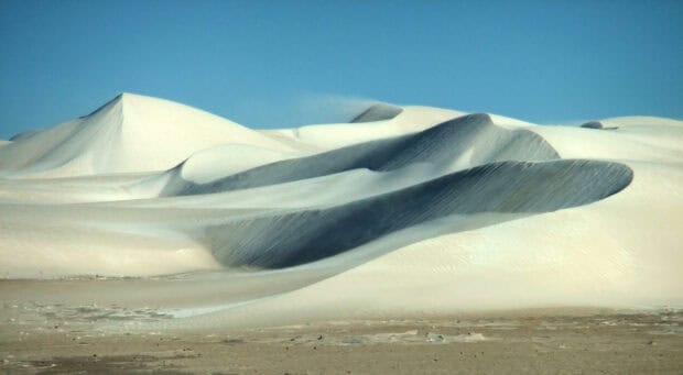 The smooth sand dunes create a unique landscape at Nambung National Park, 2K Desktop Wallpaper