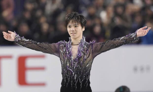 Shoma Uno performs during a skating event in a decorated costume, HD Desktop Wallpaper