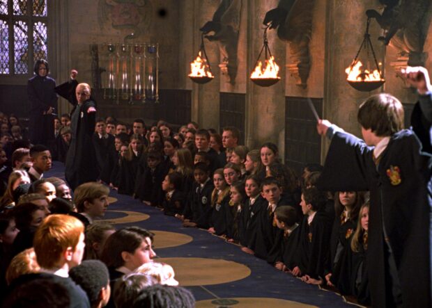 Students face off in a magical duel in The Chamber Of Secrets, HD Desktop Wallpaper