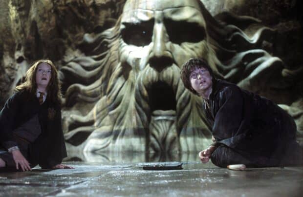 Harry and Ginny facing the chamber entrance in The Chamber Of Secrets wallpapers, HD Desktop Wallpaper
