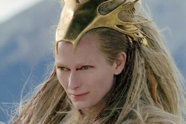 Tilda Swinton wears a golden headpiece with long hair, HD Desktop Wallpaper
