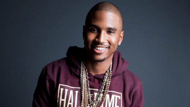 Trey Songz smiles wearing layered chains and a maroon hoodie, HD Desktop Wallpaper