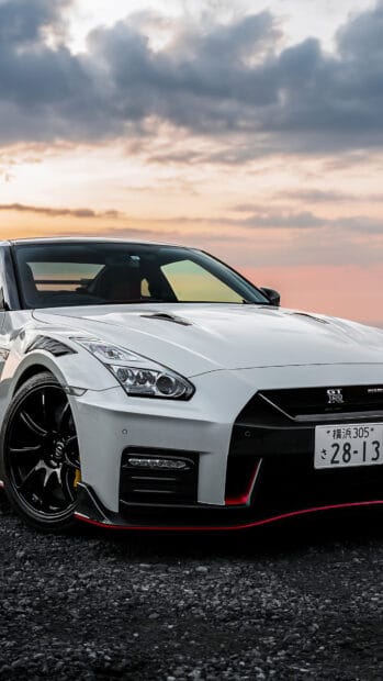 Showcasing its sporty design, Nissan GT R, 4K Mobile Wallpaper