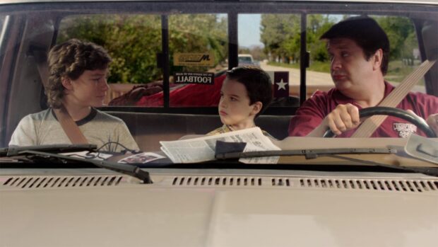 Young Sheldon Tv Series Wallpapers show a family sitting in a car during daytime, HD Desktop Wallpaper
