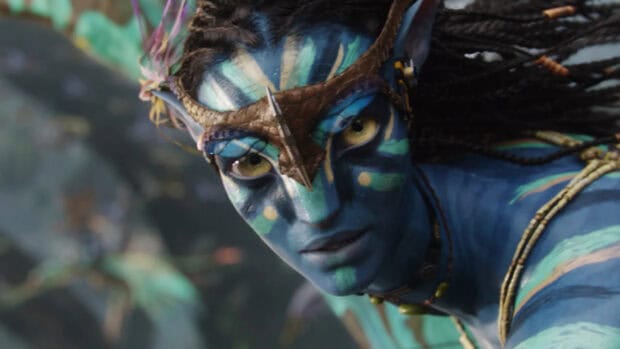 Zoe Saldana in Avatar character with detailed blue makeup and jewelry, HD Desktop Wallpaper