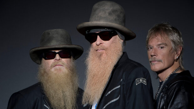 The Zz Top band members are posing with hats and sunglasses in the studio, 4K Desktop Wallpaper