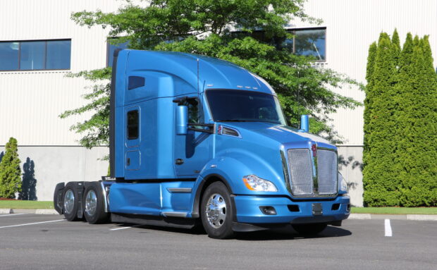 Featuring Kenworth Wallpapers in a sunny setting, HD Desktop Wallpaper