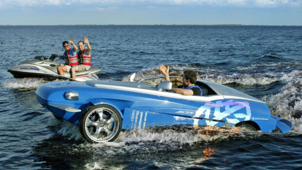 People waving and enjoying the ride, Jet Ski Wallpapers, HD Desktop Wallpaper
