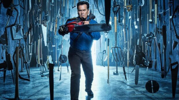 Bruce Campbell holding a chainsaw in a room full of hanging weapons, HD Desktop Wallpaper