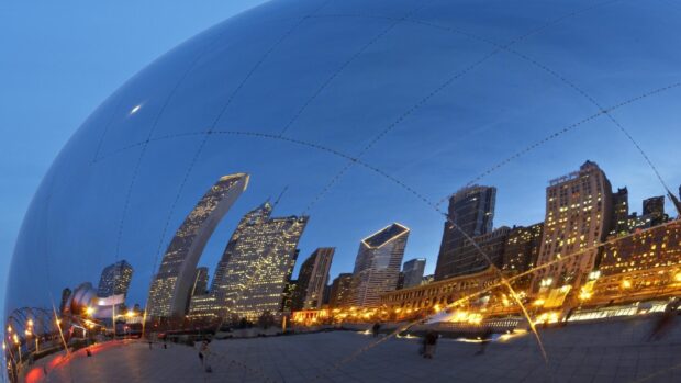 Chicago skyline reflected on Cloud Gate sculpture with evening lights, HD Desktop Wallpaper