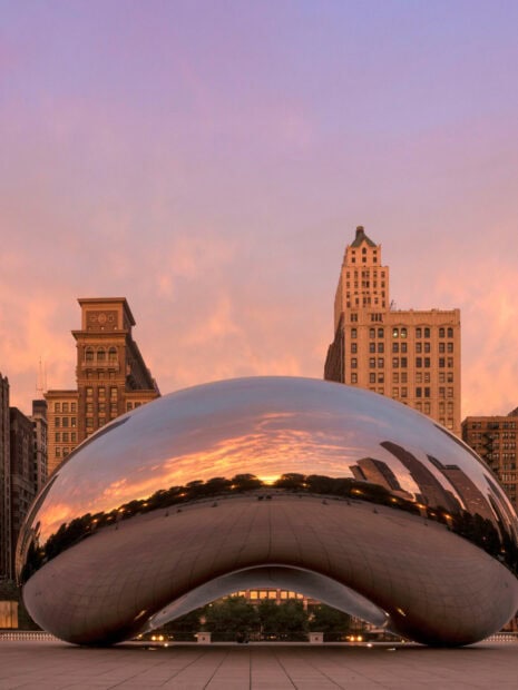 The Cloud Gate in Chicago reflects the sunset with surrounding buildings in view, HD Phone Wallpaper