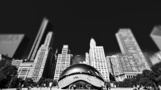 The Cloud Gate in Chicago reflects nearby buildings and people on a sunny day, HD Desktop Wallpaper