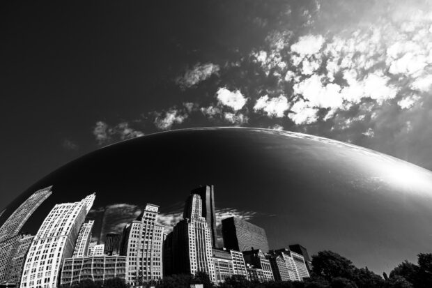 The Cloud Gate sculpture reflects the Chicago skyline under a partly cloudy sky, HD Desktop Wallpaper