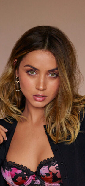 Ana De Armas looks directly at the camera with a natural expression, HD Mobile Wallpaper