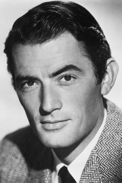 A close up black and white portrait of Gregory Peck in a suit, 2K Mobile Wallpaper